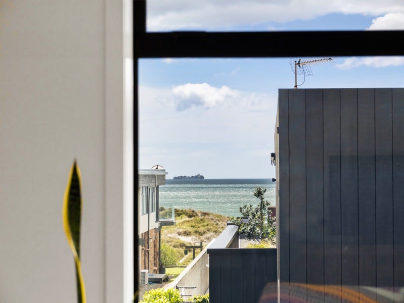 Perfect from every angle64305703280386111