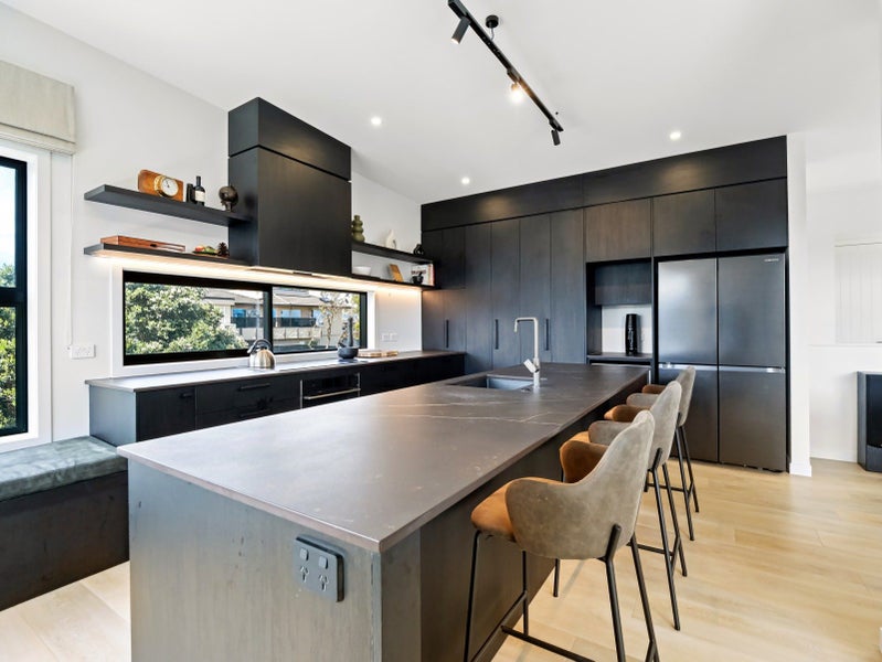 Perfect from every angle64305703280386114