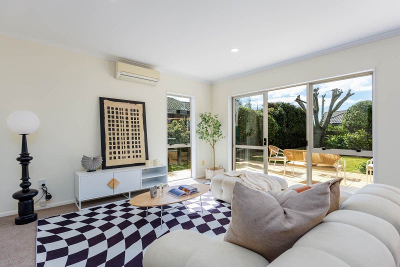 Peaceful, Private & Perfectly Positioned in Albany64306205213313112