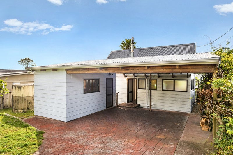 Coastal, Cosy & So Close To The Sand!64305794497409113