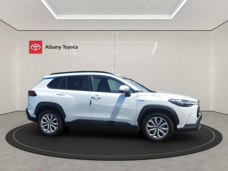 2022 Toyota Corolla Cross GXL 2.0P HEV ECVT FWD...64306297937410111