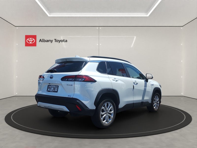 2022 Toyota Corolla Cross GXL 2.0P HEV ECVT FWD...64306297937410112