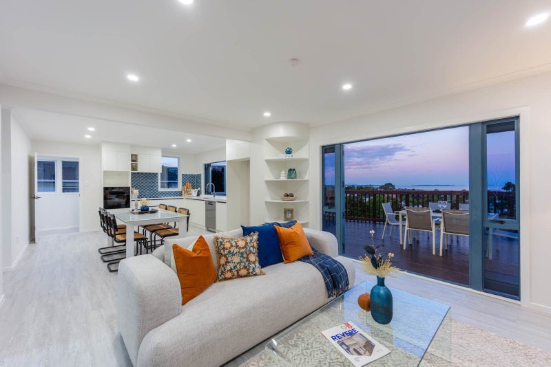 Panoramic Sea Views – Rangi Zone64306298145667111