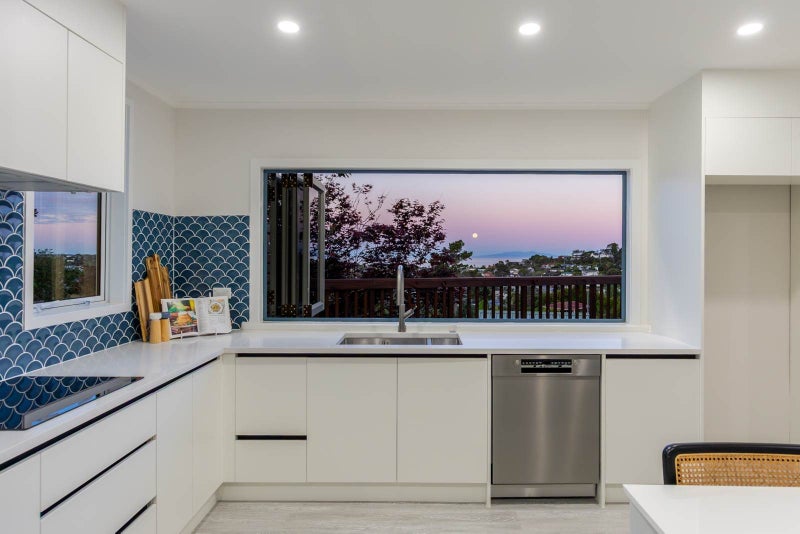 Panoramic Sea Views – Rangi Zone64306298145667112