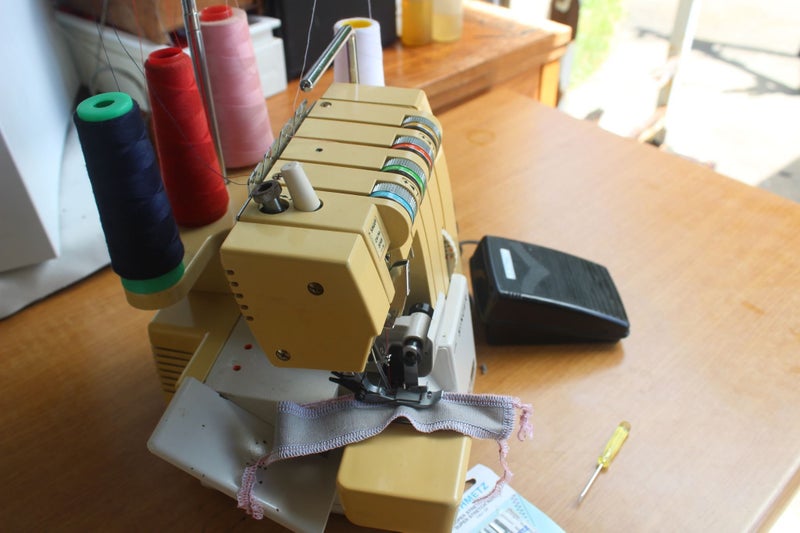 SINGER 4 THREAD OVERLOCKER 14U64A64416973343873112