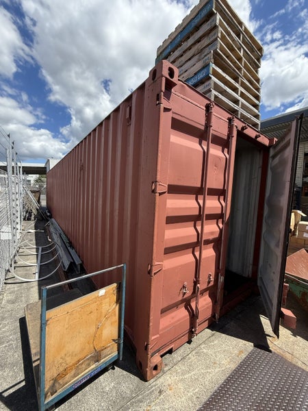 40FT STORAGE CONTAINER64306827087233111