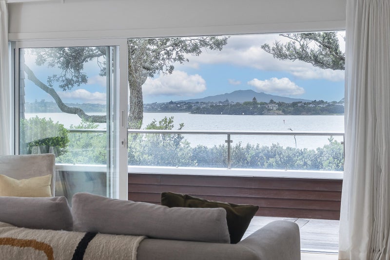 Coastal Sanctuary with Sensational Views64306400908930110