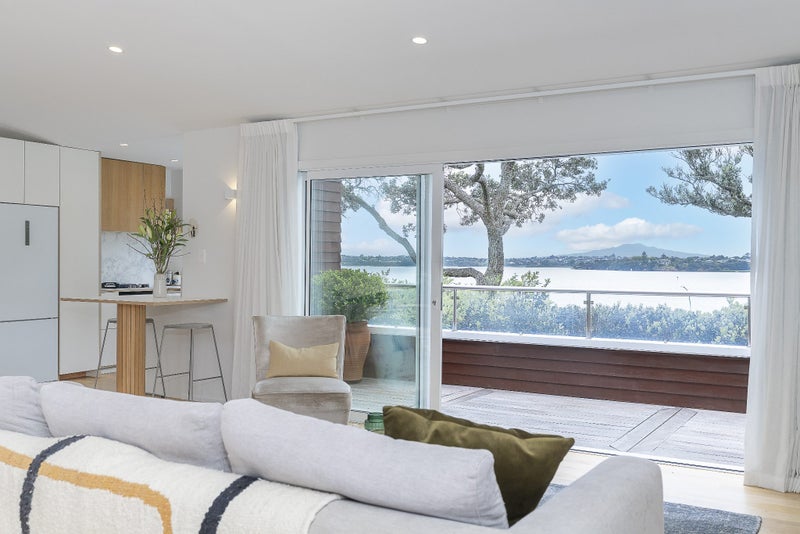 Coastal Sanctuary with Sensational Views64306400908930113