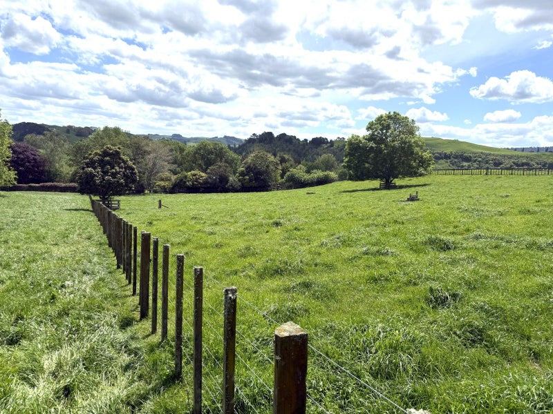 Live, Work, Play64306400941187113