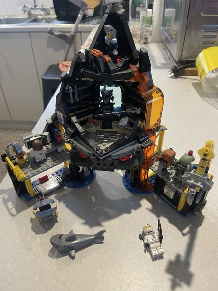 Massive sets of Lego64385795837697110