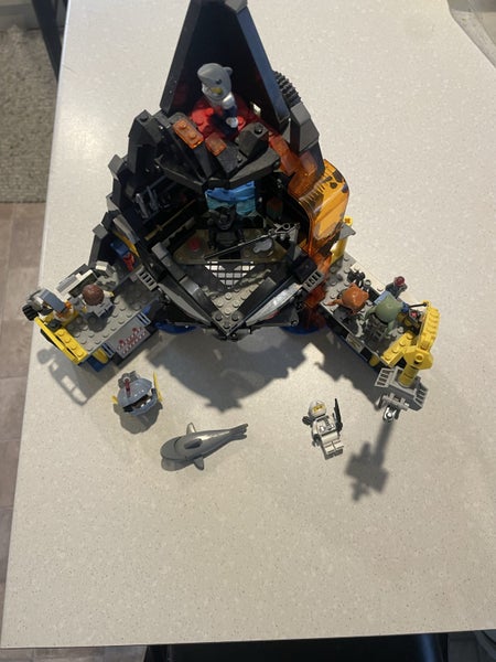 Massive sets of Lego64385795837697111