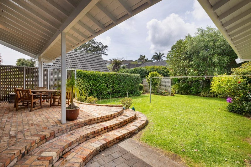 Timeless Character & Extra Large Living64306495169411112