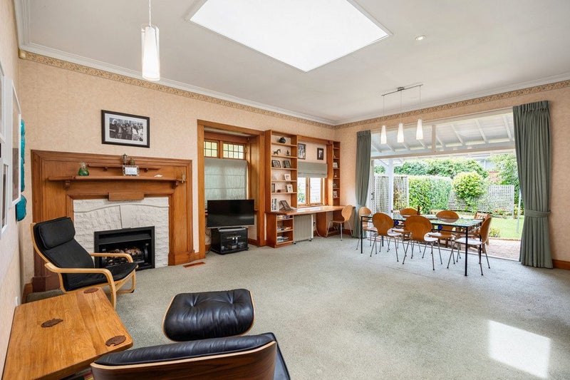 Timeless Character & Extra Large Living64306495169411114