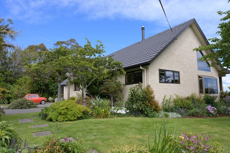 Lifestyle in Sunkissed Coastal Nelson!64306699822465114