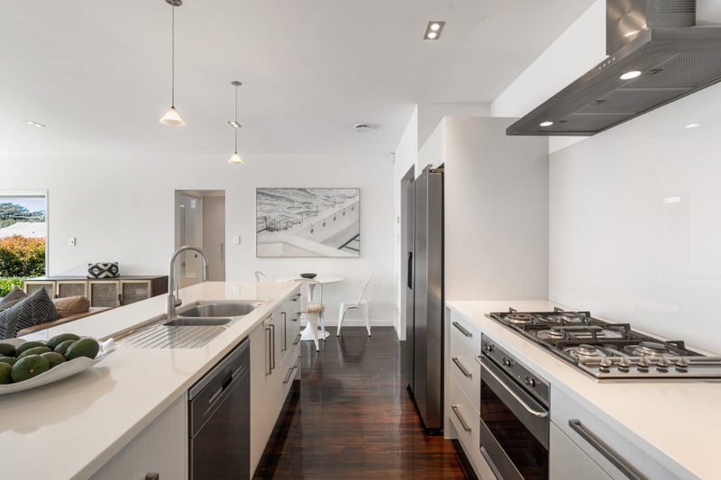 Light, Character, Energy - Dynamic Living64306811879298113