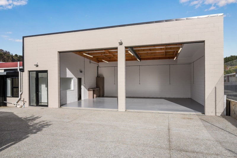 Split Risk, Multi Tenanted Investment64307325818882114