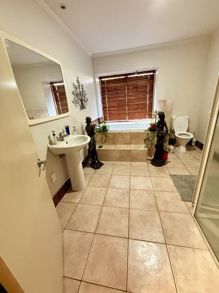 Papamoa Beach, 4 bedrooms64307757827842112