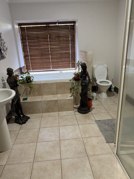 Papamoa Beach, 4 bedrooms64307757827842111