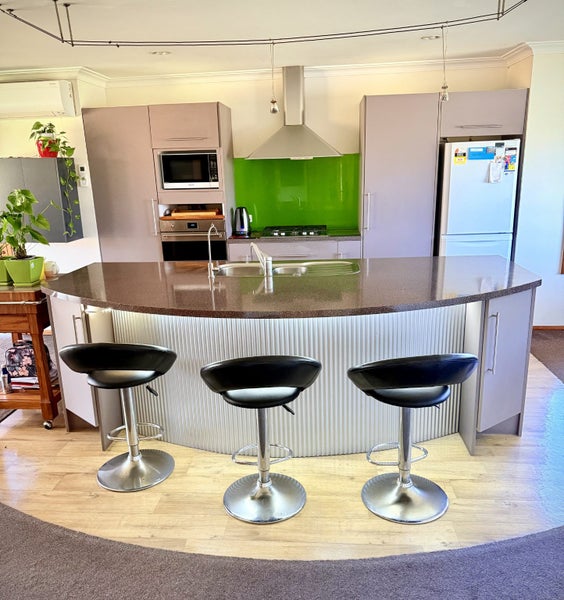 Papamoa Beach, 4 bedrooms64307757827842110