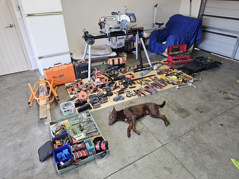 $1 RESERVE - AEG, TOOLS, SAW, MISC. BUNDLE64308037973507110