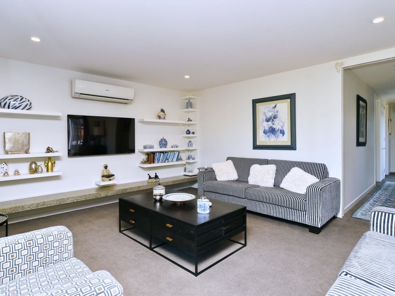 Sunshine, Style & City Convenience64308224607873113