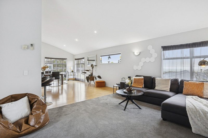 Serious Sellers, Stunning Views – Your Family’64308224625282112