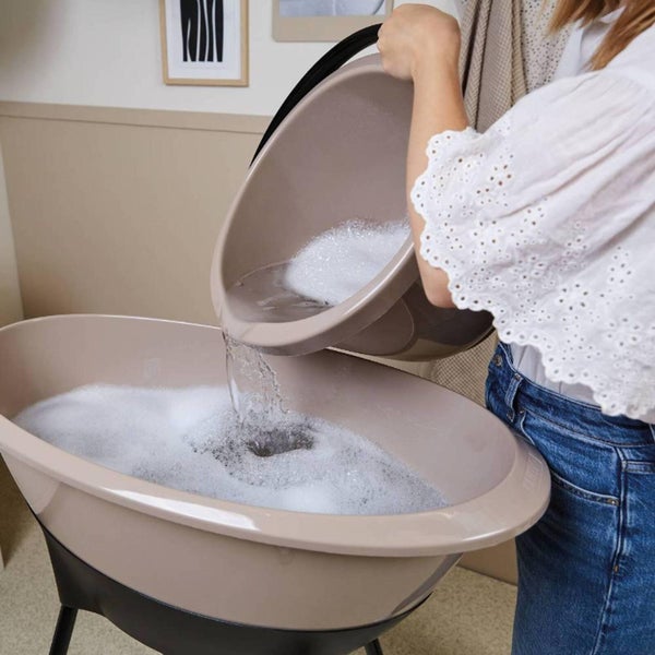 LUMA: Bath Bucket with Lid - Grey Oat Carousel 3