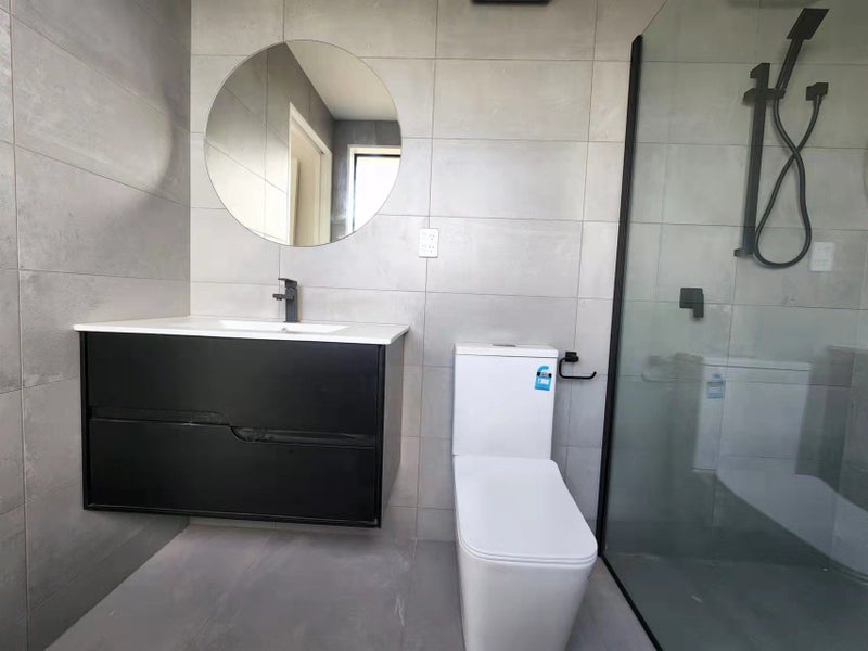 Vanity -LEISURE Series 900 White Top Qulity!!!-LENNOX BATHROOM Carousel 7