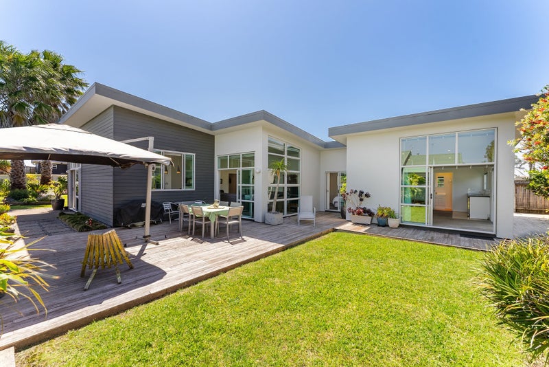 Light, Space & Style with Flexible Separate Studio64309515031427110