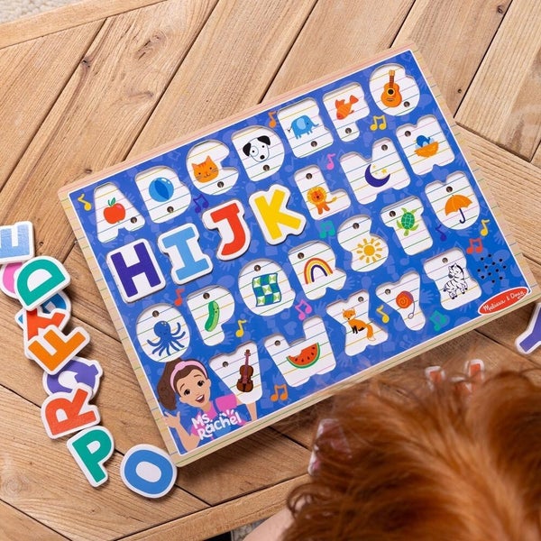 Melissa & Doug: Ms. Rachel Alphabet Phonics Puzzle Carousel 5
