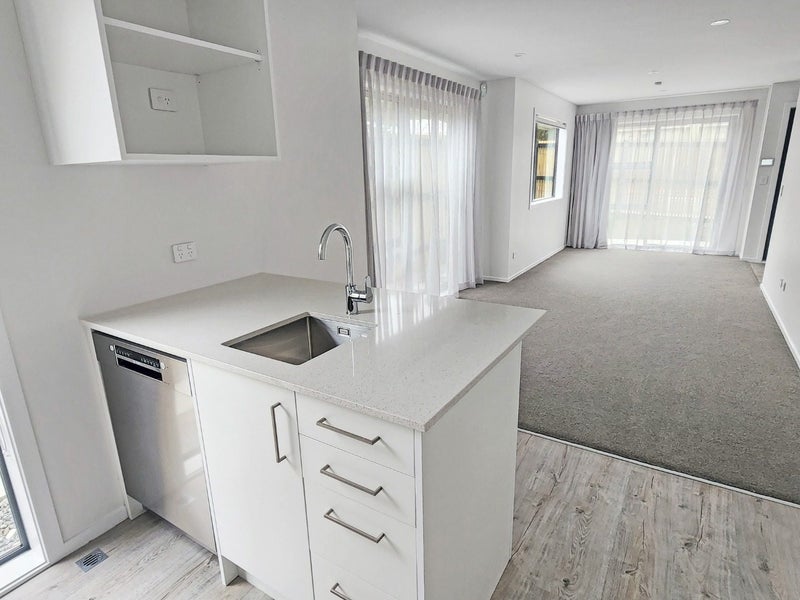 Wainuiomata, 2 bedrooms64310023449986112