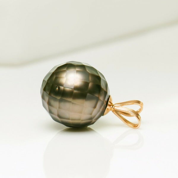 10.1×11mm Faceted Tahitian Pearl Pendant,18K Rose Gold Bail Carousel 6
