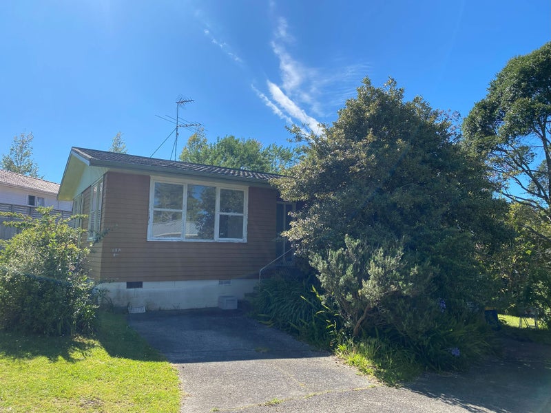 Forrest Hill, 4 bedrooms64310415186946110