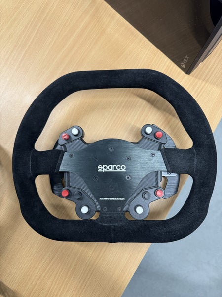 Thrustmaster sim racing rig with XBOX ONE64310652342531113