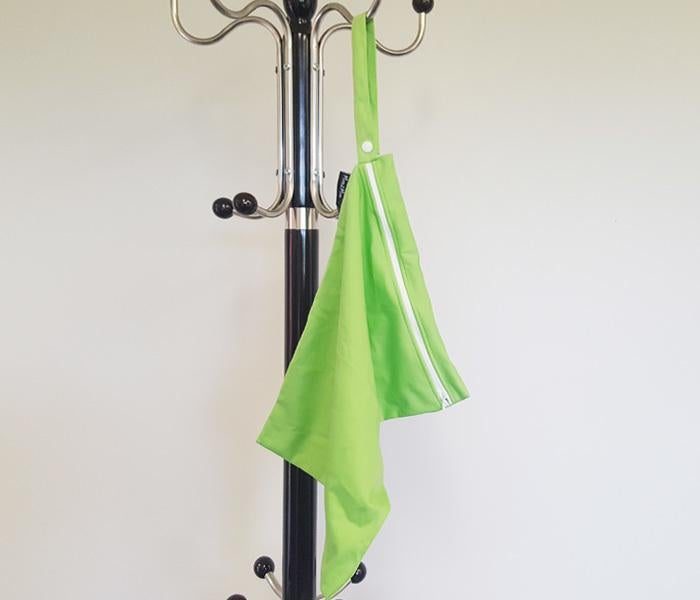 Mum 2 Mum: Wet Bag - Lime Carousel 2