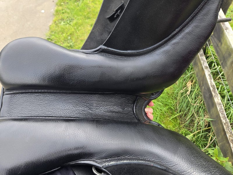 15" Kent and Masters PC GP Saddle Carousel 4