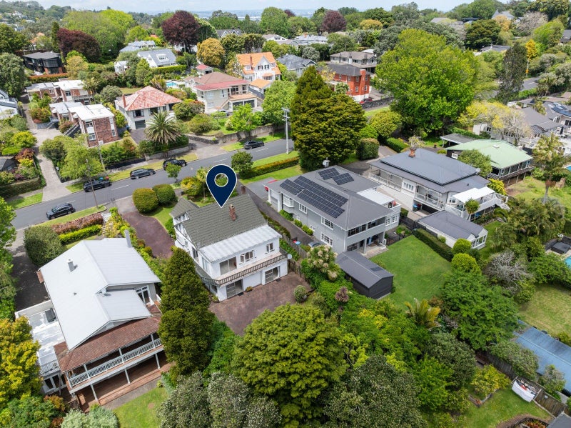 Sitting perfectly for enhancement!64315660581633113