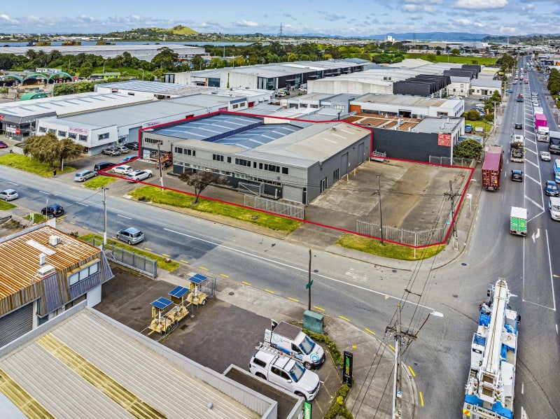 Vacant industrial with scale64315570812417110