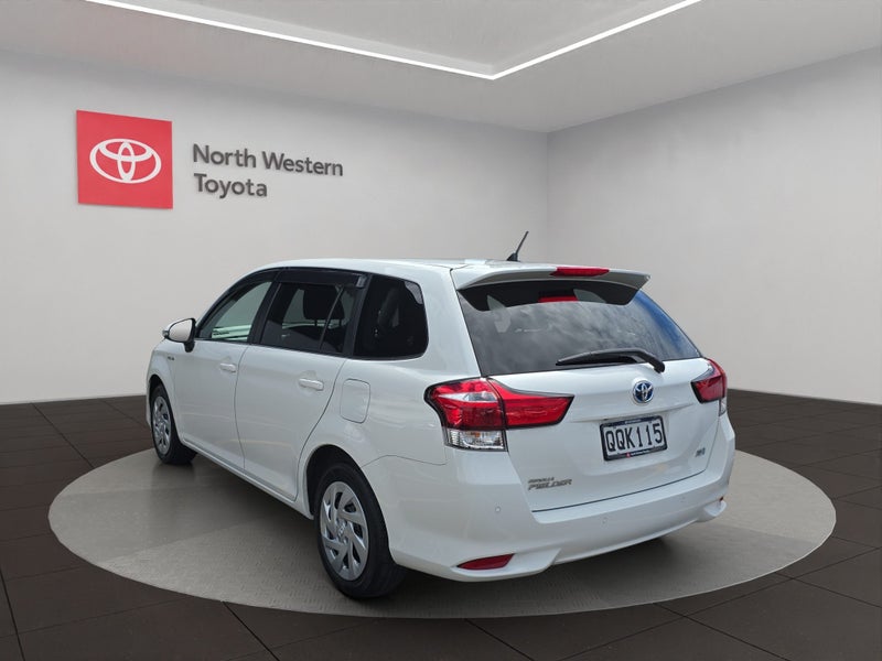 2018 Toyota Corolla Fielder 1.5L Hybrid G 2WD W...64315660499457114