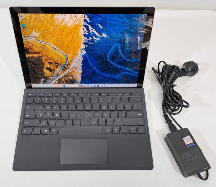 Microsoft Surface Pro 4, 6th Gen i7, 8Gb RAM, 256Gb SSD, Windows 11 Carousel 1