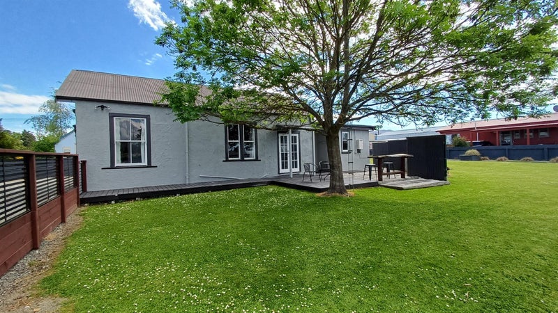 Totally Renovated and Ready For Summer64315870404354111