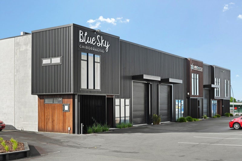 Money pours in64315959097603110