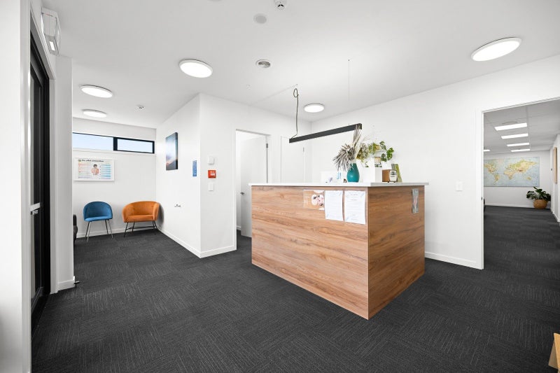 Money pours in64315959097603114