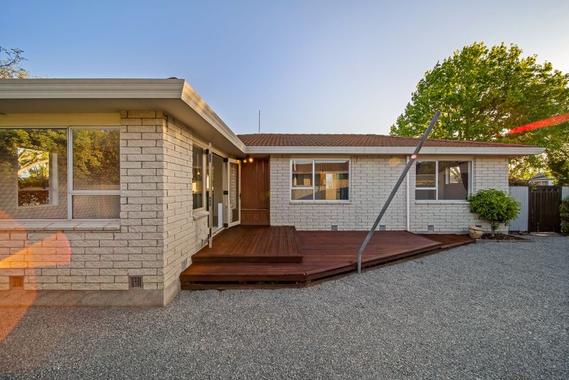 Renovated and Ready for Summer... Must be Sold!64316345401603113