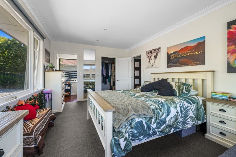 Opportunity Meets Versatility!64316463994243112