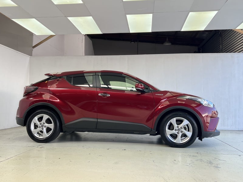 2018 Toyota C-HR HYBRID S LED EDITION64316967396097114