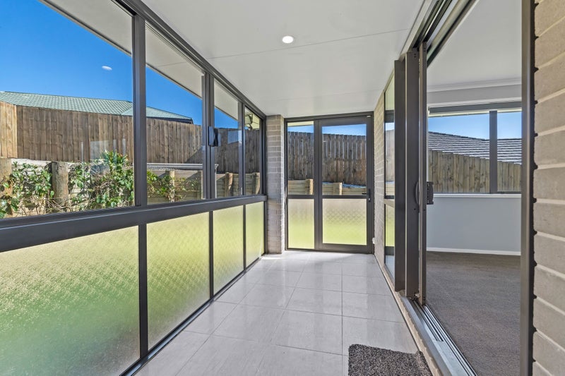 3 bedrooms, 2 bth brick and tile, double glazed64316967469186114