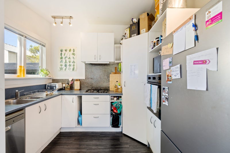 Prime Location and Zoned for Top Schools64316967584899114