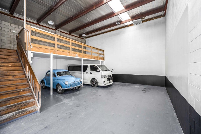 Recently refurbished with vacant possession64316967632387113