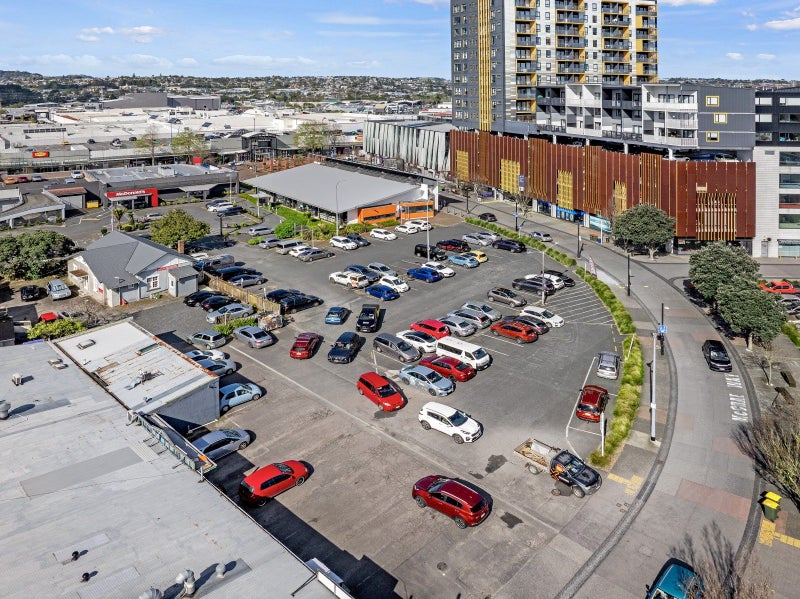 Development opportunity with options in New Lynn64318001874818113